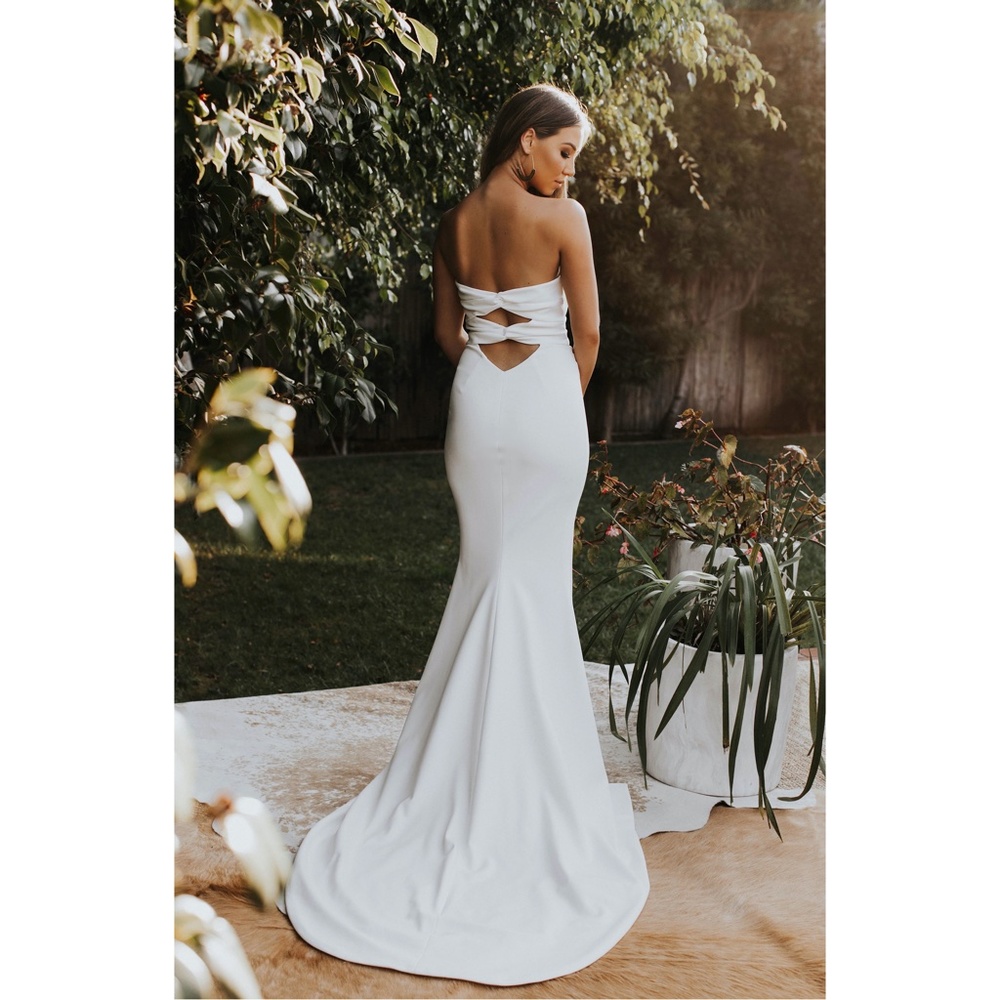 NEW Noel and Jean by Katie May Divinity Strapless Trumpet Gown, Small